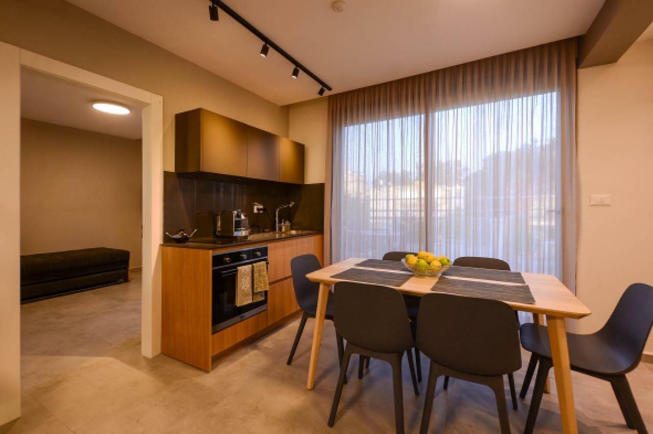 Luxury Suites By Notaly Ariel Хайфа Екстериор снимка